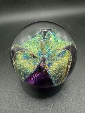 1993 GES Glass Eye Studio Paperweight Dichroic Purple Passion Flower Collectible
